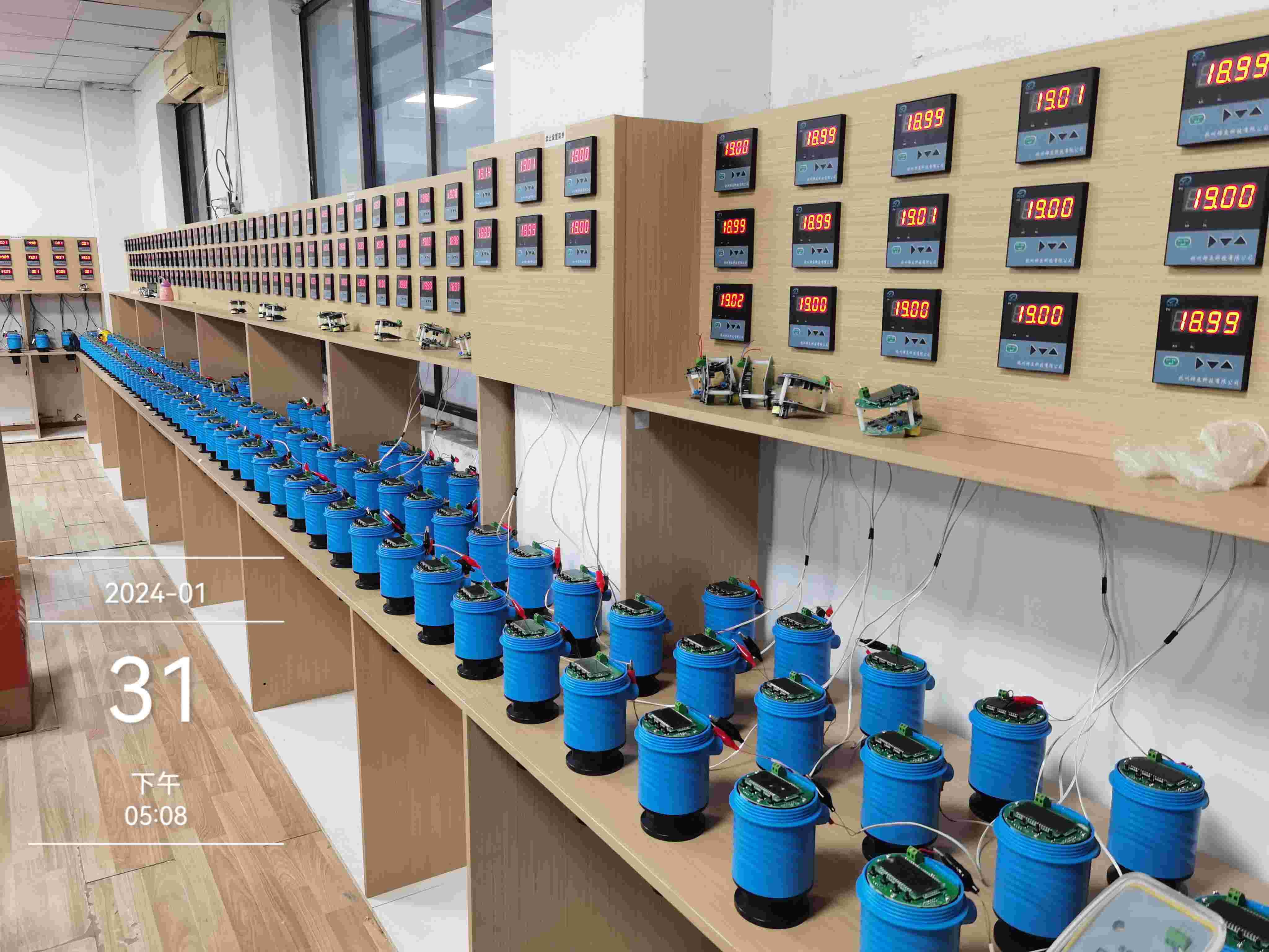 超聲波液位計(jì)老化架